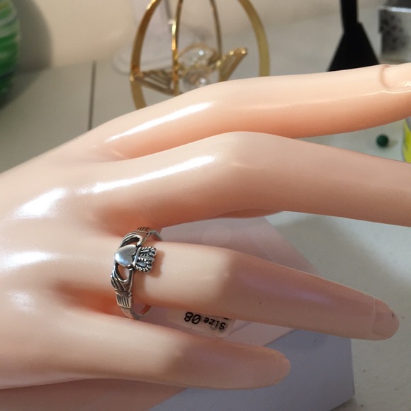 Sterling Silver Irish Claddagh Ring - Picture 5 of 8